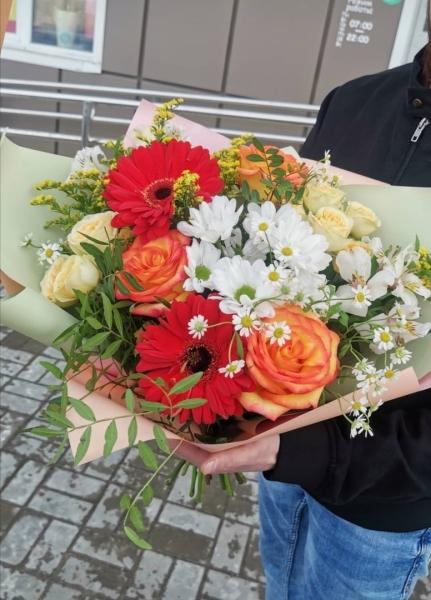 В такую погоду хочется побольше красок!
Подборка ярких букетов для вас и ваших близких
Сделать заказ..