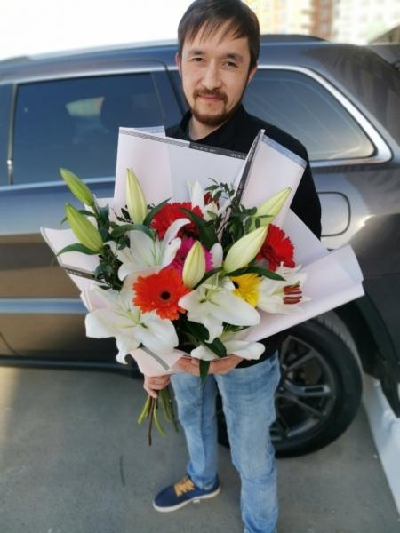 "Как сделать сюрприз родным? Я в другом городе"

Часто возникающий вопрос у вас в голове

Мы знаем, что..