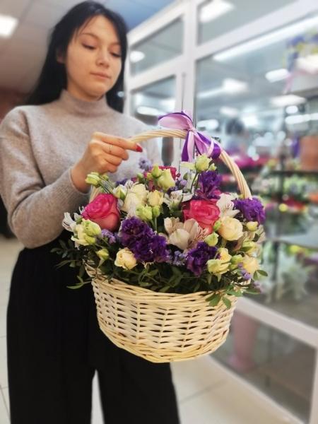 Как узнать, какие цветы нравятся девушке?
Привет, дорогие. Знаем, она прекрасна! В животе порхают бабочки,..