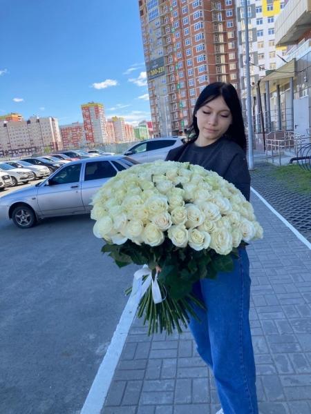 А на какой стороне сегодня вы:
Белые или красные?)
____________________________________________
Магазин свежих цветов
"Бери и..