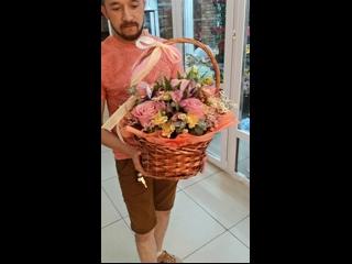   Единственный способ делать великое дело - любить то, что ты делаешь...