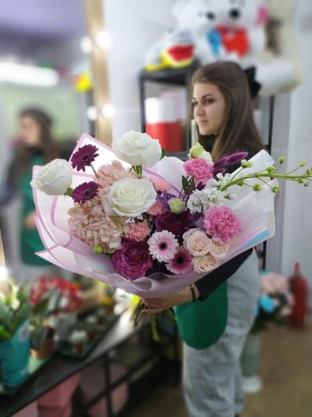 Прекрасный, нежный букет для Ваших прекрасных женщин
Позволь своей любимой почувствовать твою любовь и..