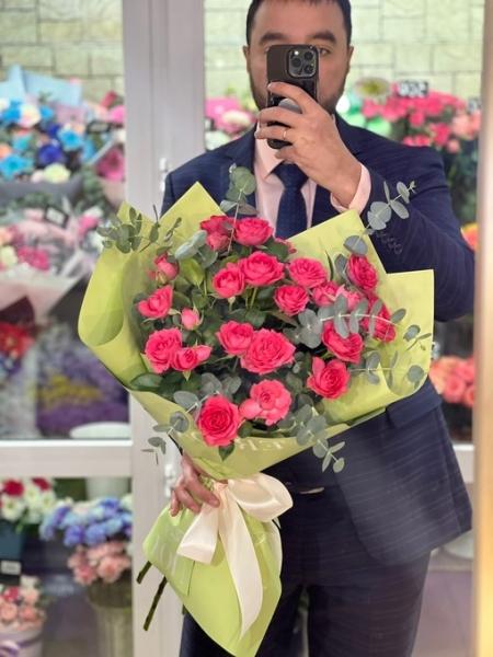 Супер выгодная Акция на пару дней, Кустовая роза Белла Линда церайз с эвкалиптом в упаковку. От 5 шт скидка 35%...