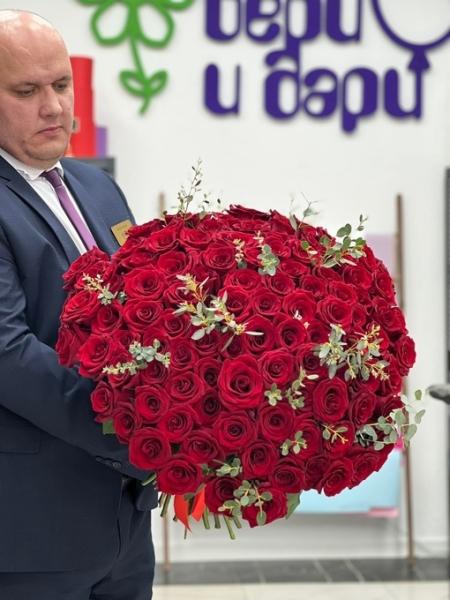 Если Ваша вторая половинка мечтает получить 101 розу ? Вы всегда можете положиться на нас. У нас самая..